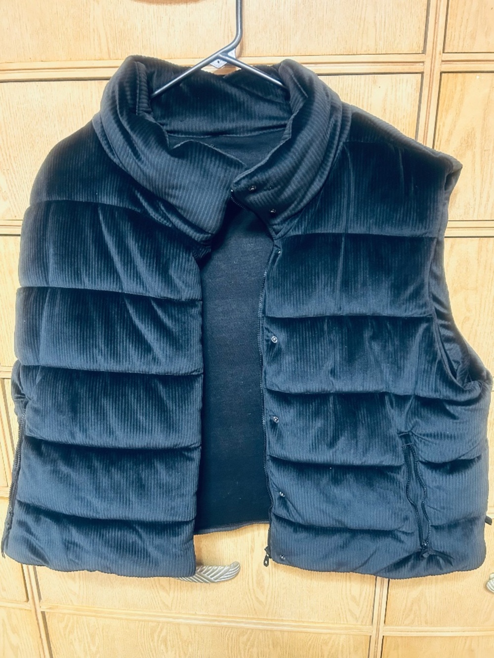 Black Puffer Plus size Vest